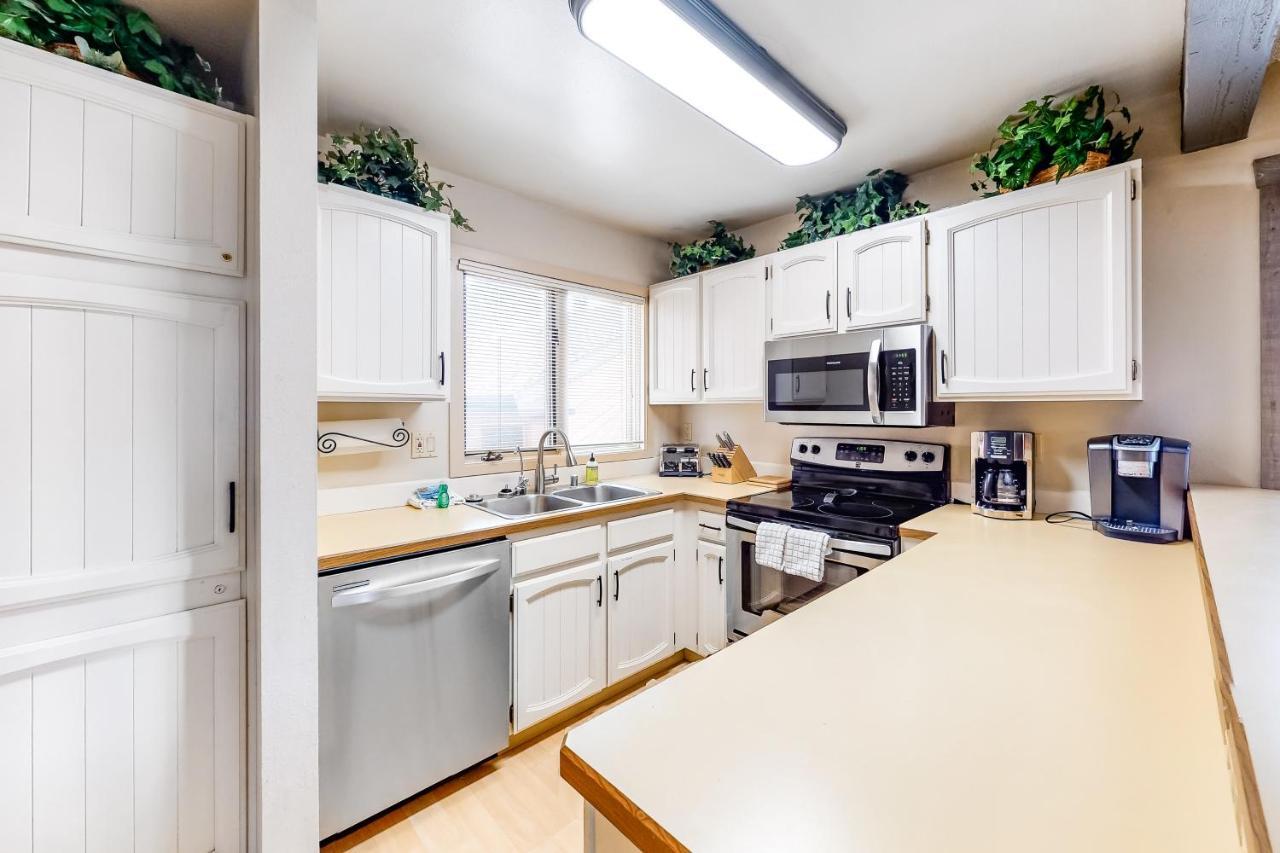 Sunrise 8 Apartment Мамът Лейкс Екстериор снимка