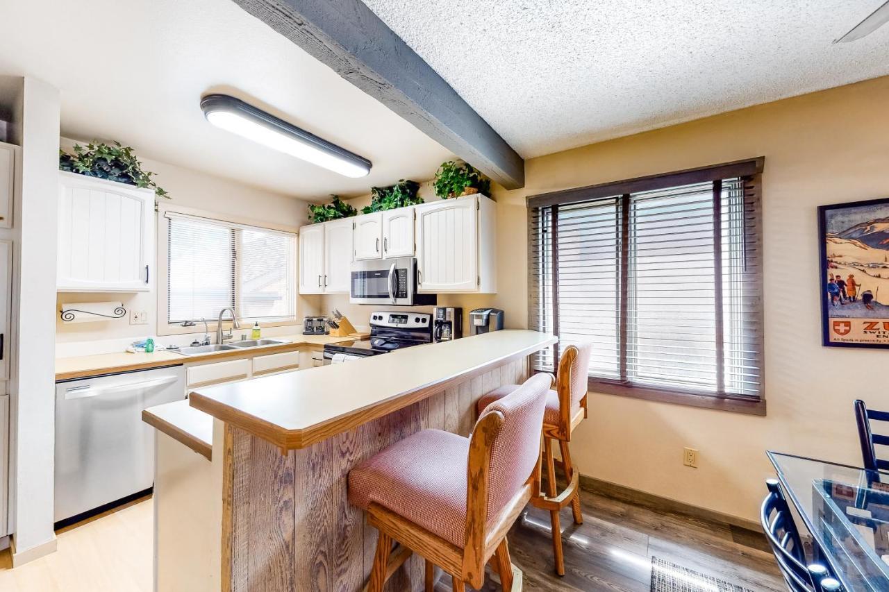 Sunrise 8 Apartment Мамът Лейкс Екстериор снимка
